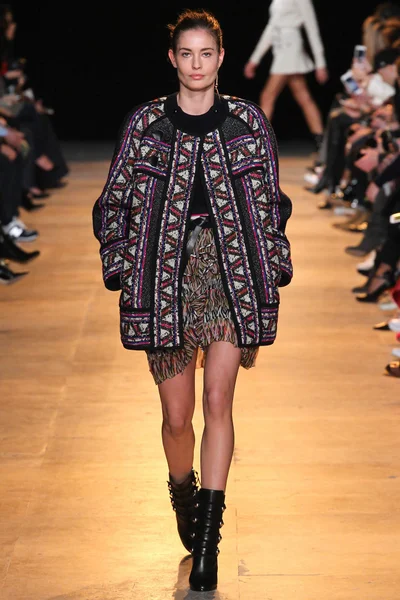 Look 7